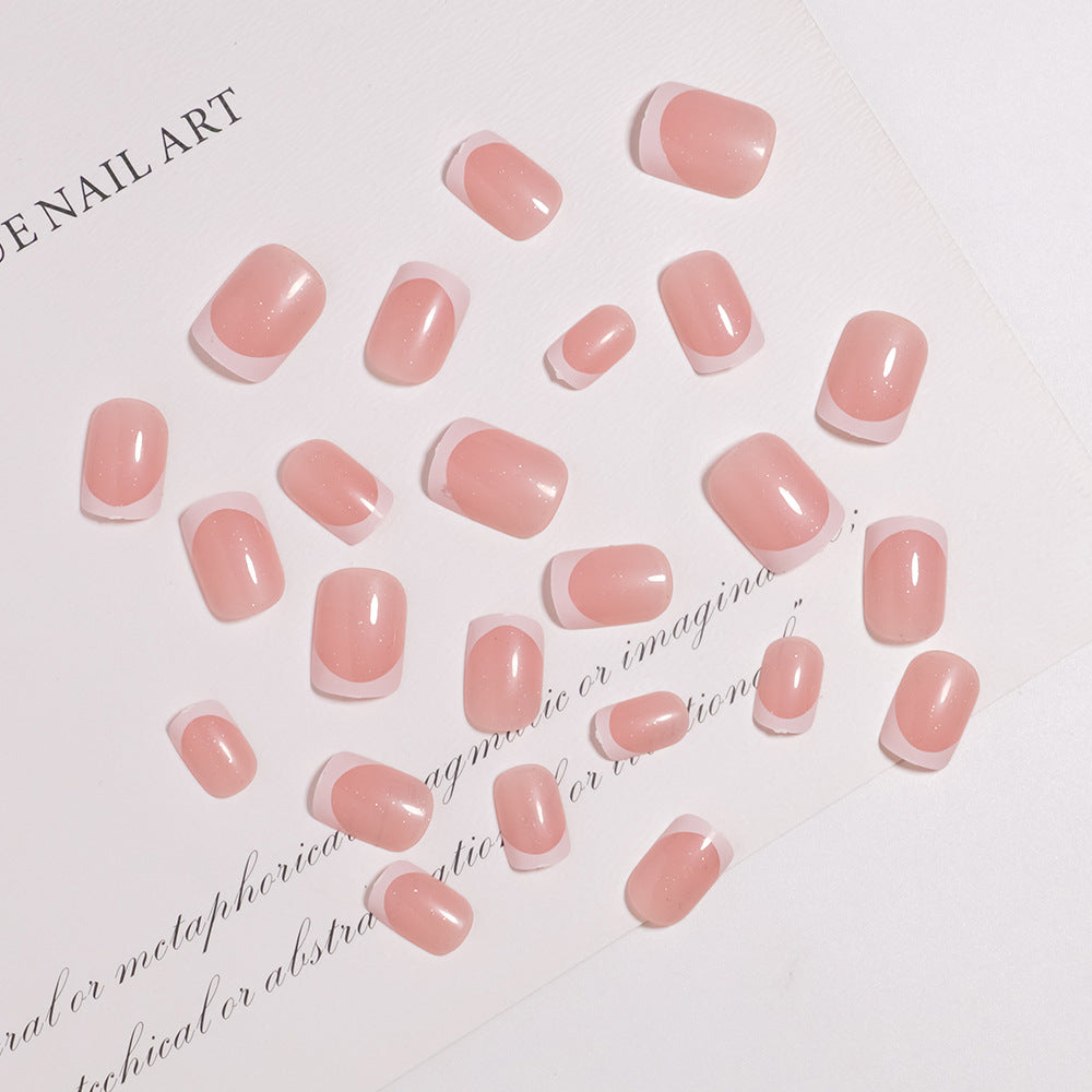 Glänzendes French Tip Press-On Nails Set Brehn