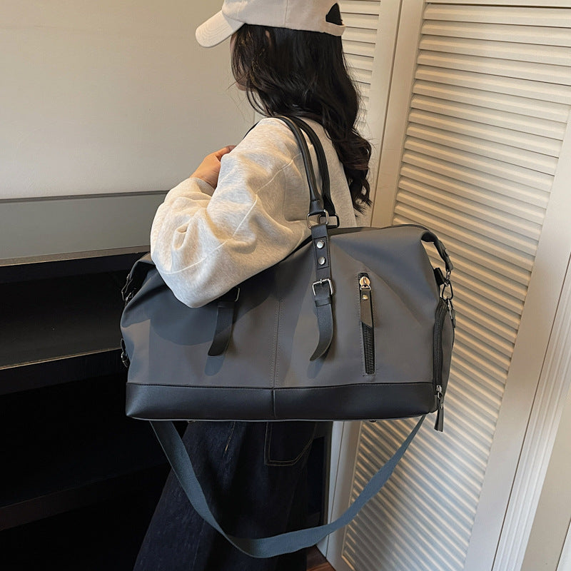 Damen Robuste Reisetasche mit verstellbarem Schultergurt Brehn