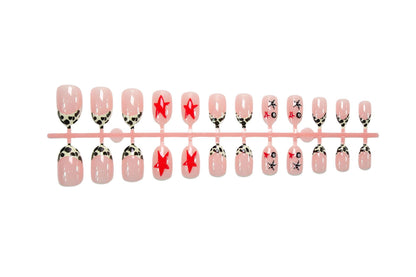 Kunstnagelset mit verspielten Tier- und Sternedesigns Brehn
