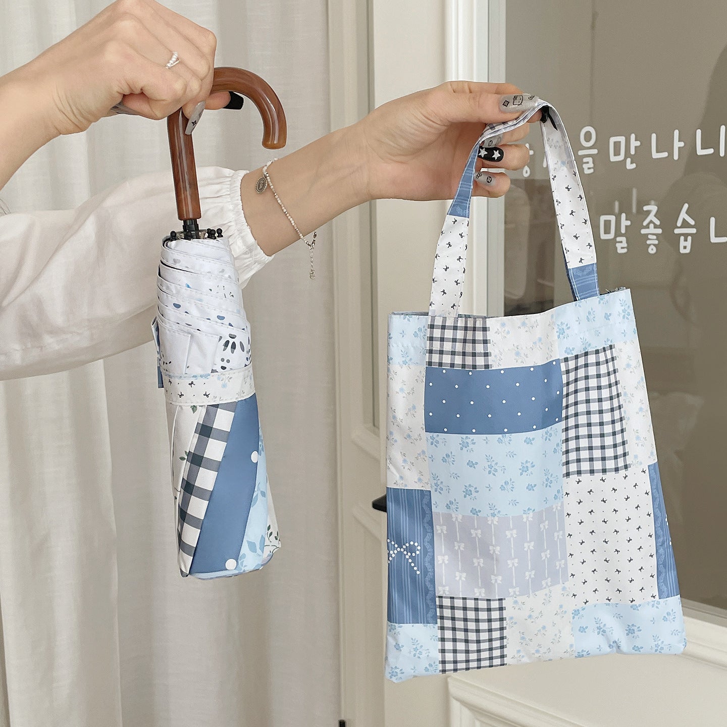 Damen Regenschirm im romantischen Patchwork-Design Brehn