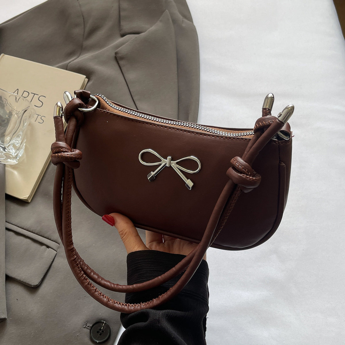 Elegante strukturierte Handtasche