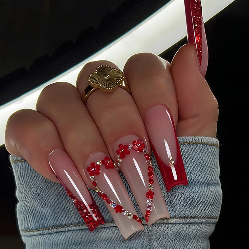 Kunstnagelset mit luxuriösen Akzenten und eleganten Designs Brehn