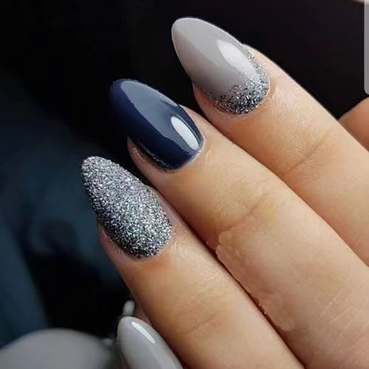 Elegante Glitzer-Stein Nagelkunst Brehn