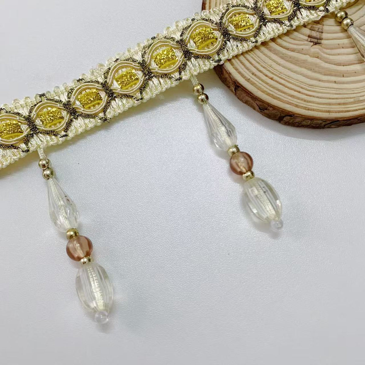 Elegante und Auffällige Borte mit Glaskristallen Brehn