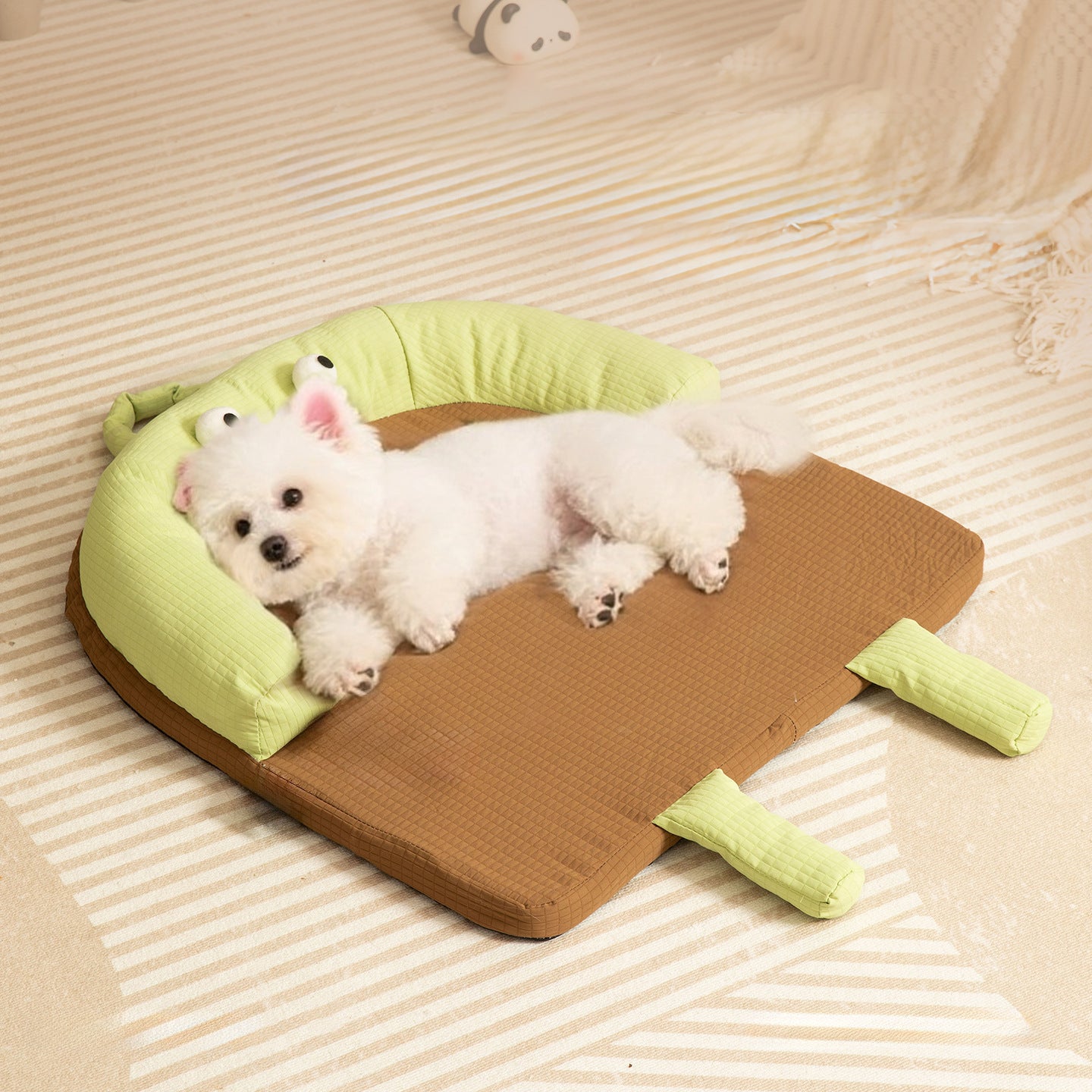 Verspieltes Froschförmiges Hundebett