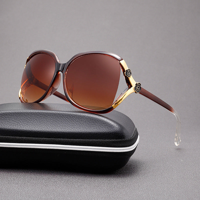 Damen Oversized Designersonnenbrille mit luxuriösen Akzenten Brehn