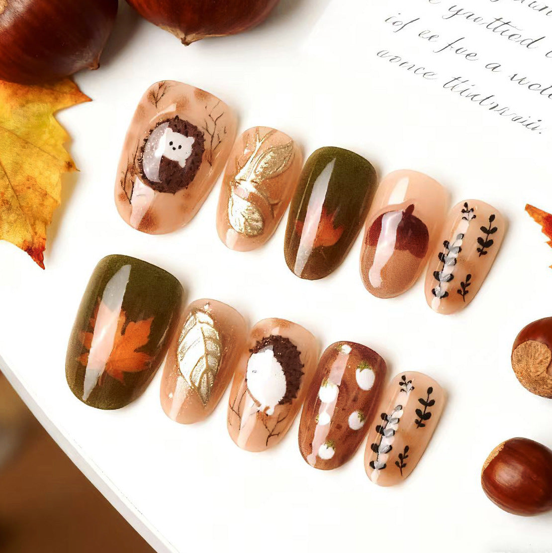 Saisonale Igel-inspirierte Press-On Nagelkunst Set