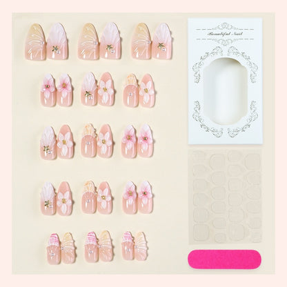 Kunstnagelset mit floralem und luxuriösem Design Brehn