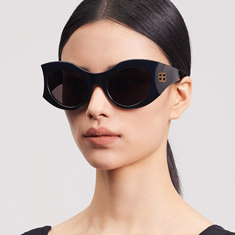 Damen stilvolle Cat-Eye Sonnenbrille mit hochglänzendem Design und schützenden Gläsern Brehn
