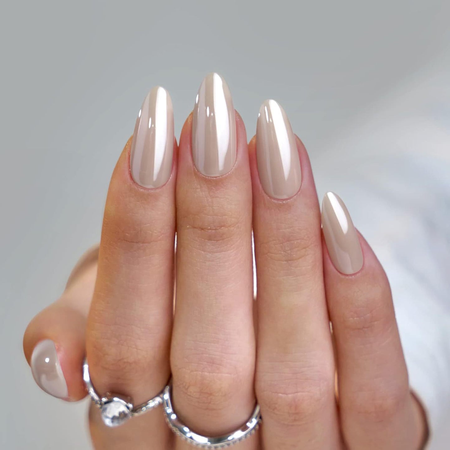 Premium Kunstägel mit Stilvollem Stiletto-Design Brehn