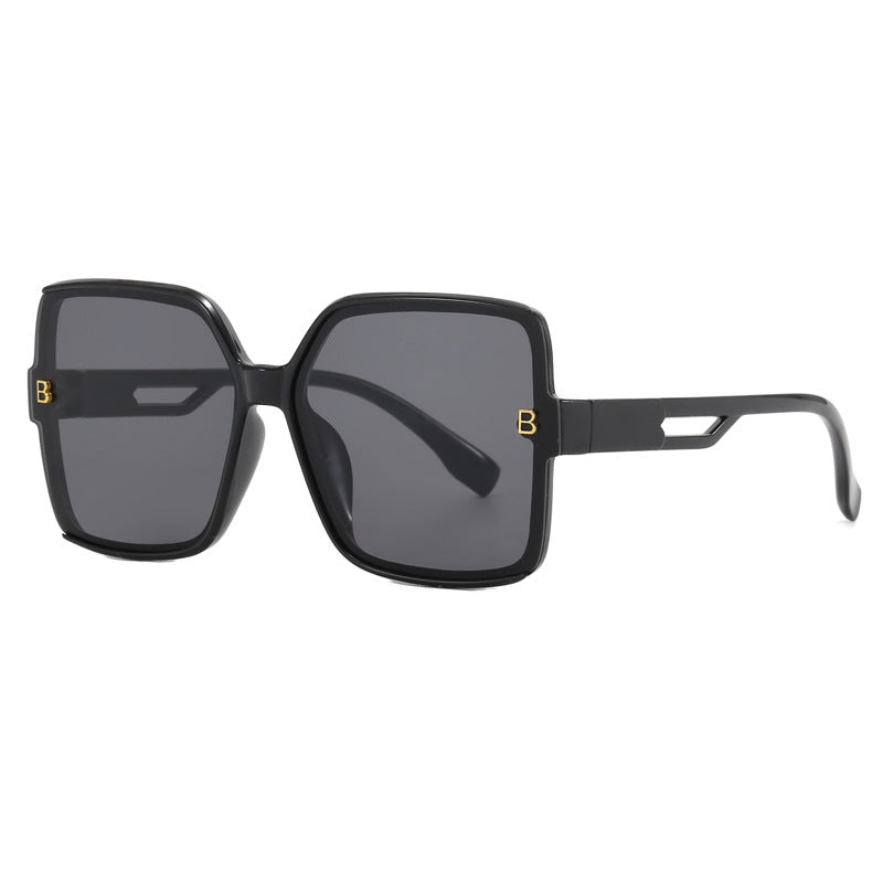 Damen modische oversized Sonnenbrille mit extravaganten Akzenten Brehn