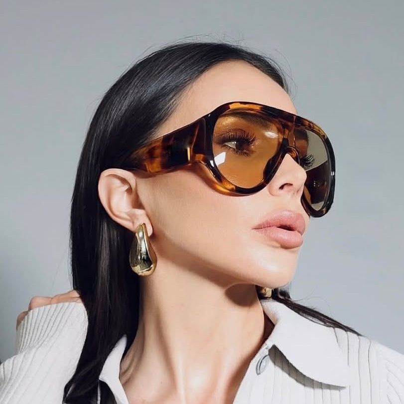 Damen oversized Sportsonnenbrille im retro inspirierten Design Brehn