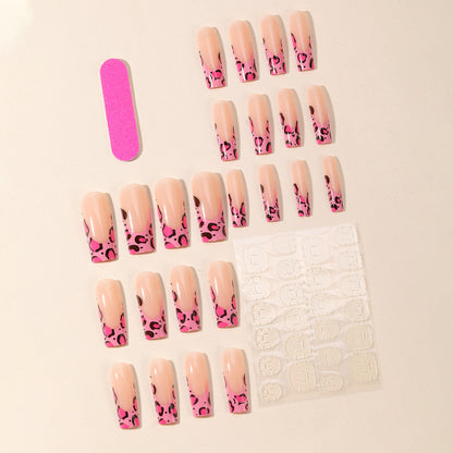 Glamouröse Nagelverlängerungen Brehn