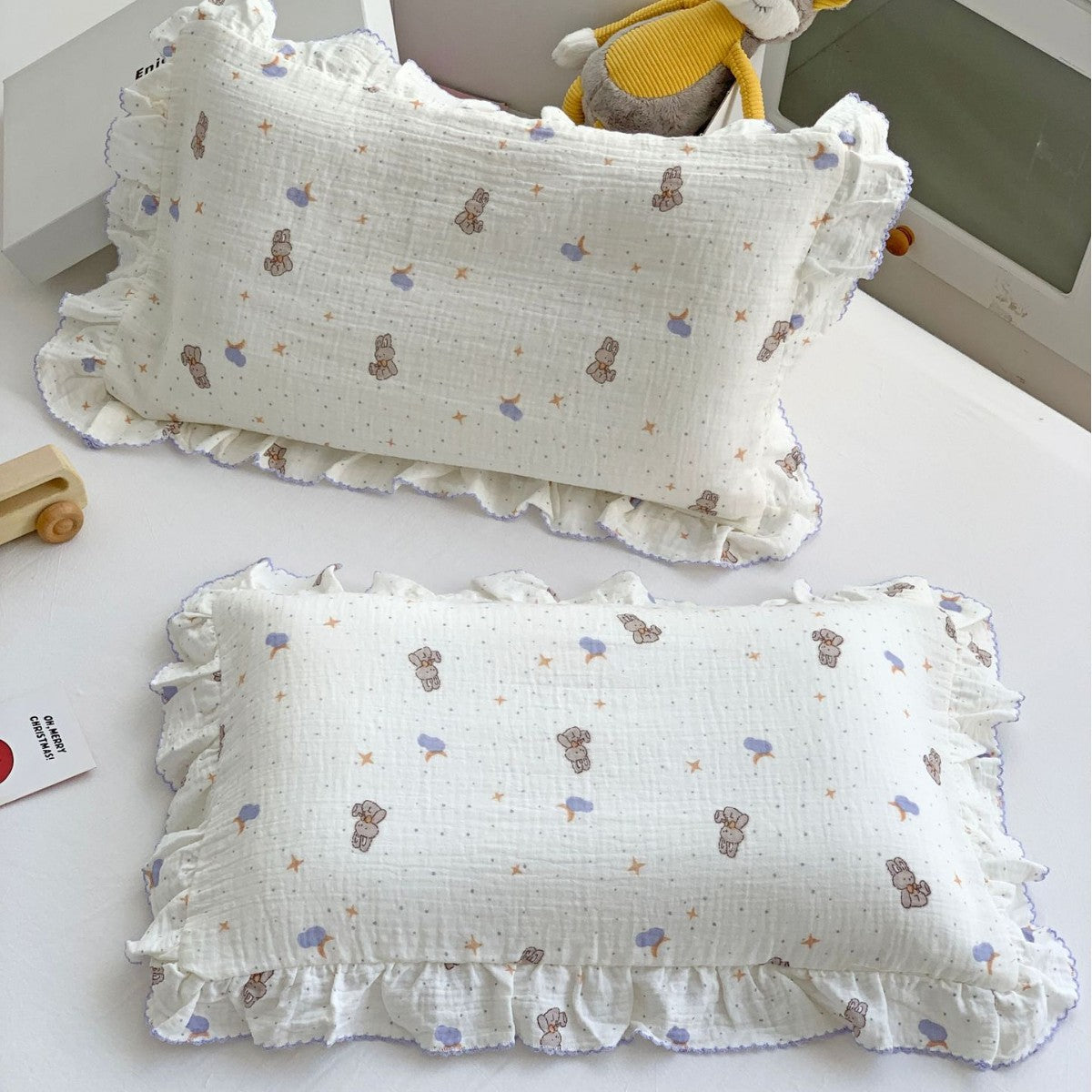 Kinder-Kissenbezug-Set aus Musselin mit Volant und Häschen-Print