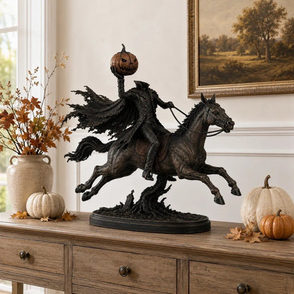Dekorative Halloweenfigur auf Pferd mit Kürbis Brehn
