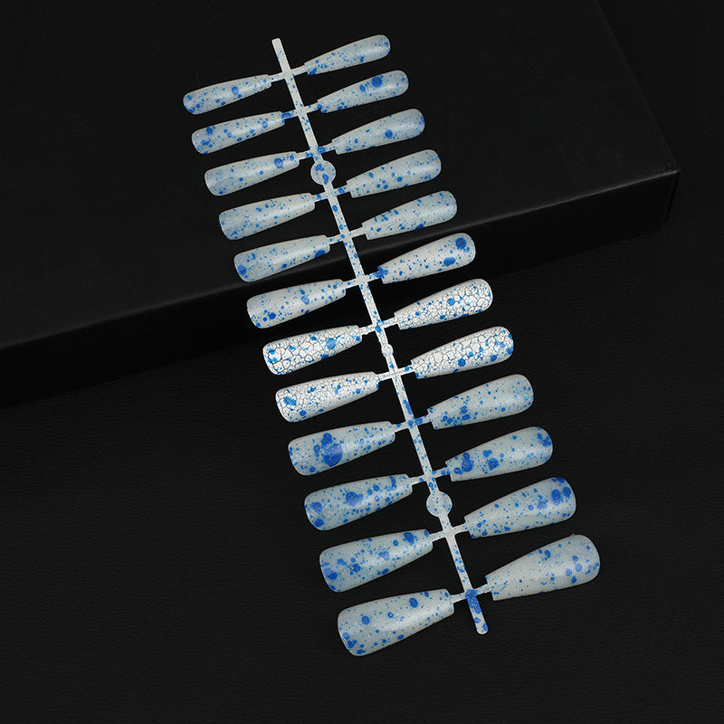 Kunstnägel mit zartem Blumenmotiv Brehn