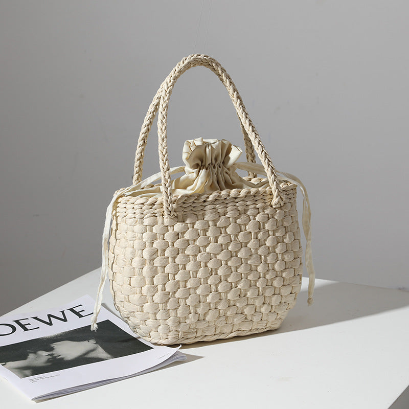 Handgefertigte Mini-Korbhandtasche mit Stilvollem Flechtmuster Brehn