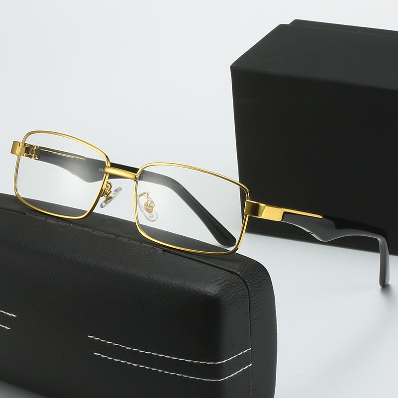 Damen Korrektionsbrille mit elegantem goldfarbenem Rahmen und stylischem Design Brehn