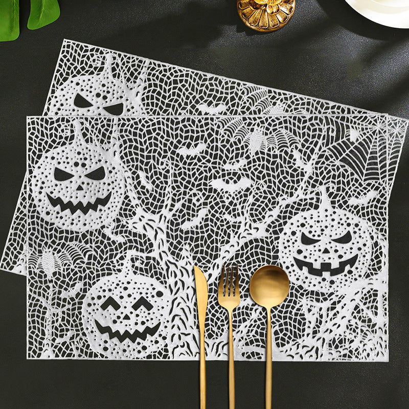 Halloween-Tischsets aus Kunststoff mit filigranem Kürbis- und Spinnennetz-Motiv