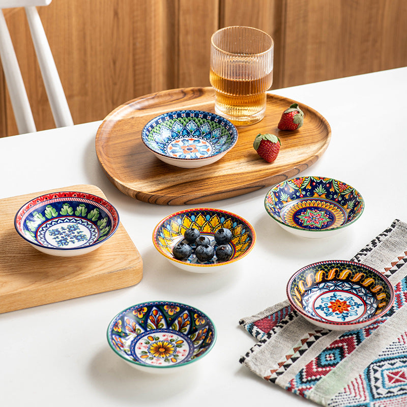 Bunte dekorative Salatschalen