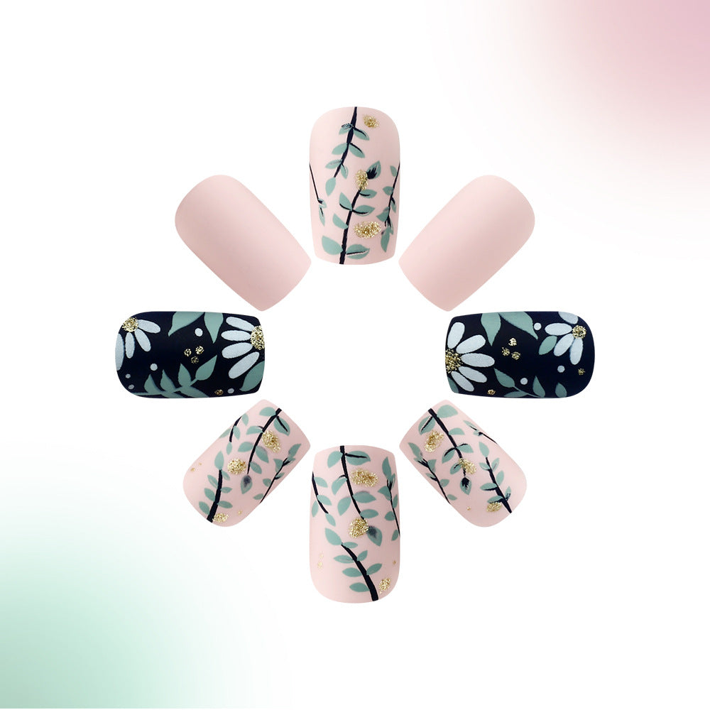 Künstlerische florale Gel-Nagelkunst Brehn