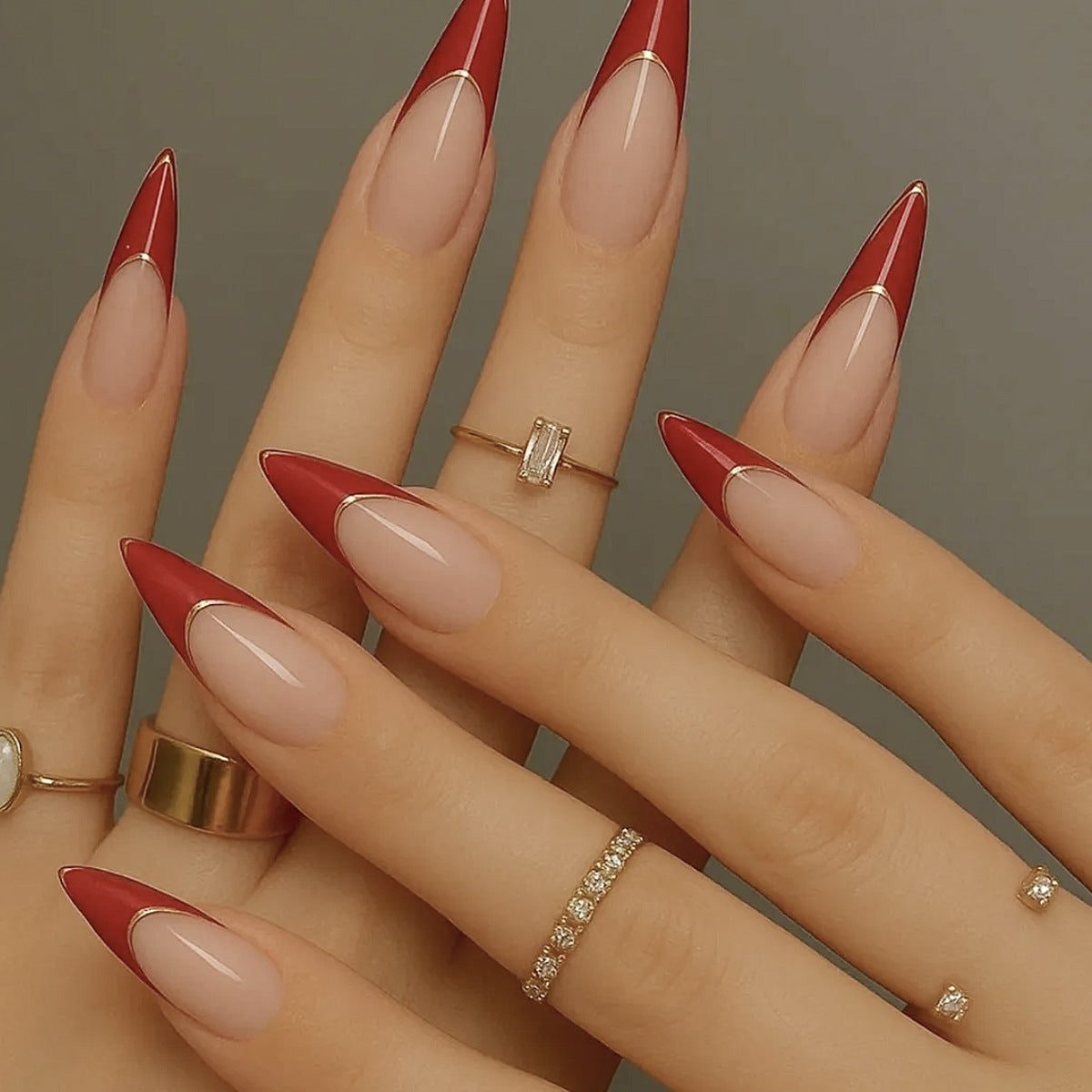 Elegante Stiletto-Nagelerweiterungen Brehn