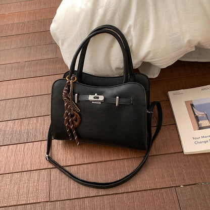 Elegante handgefertigte strukturierte Handtasche