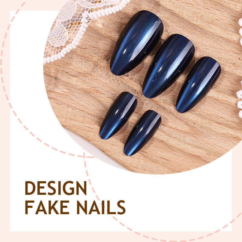 Kunstnagelset mit elegantem Hochglanz und trendigem Design Brehn