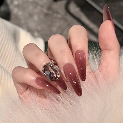 Stylische Press-On-Nageltips mit Leopardendesign Brehn