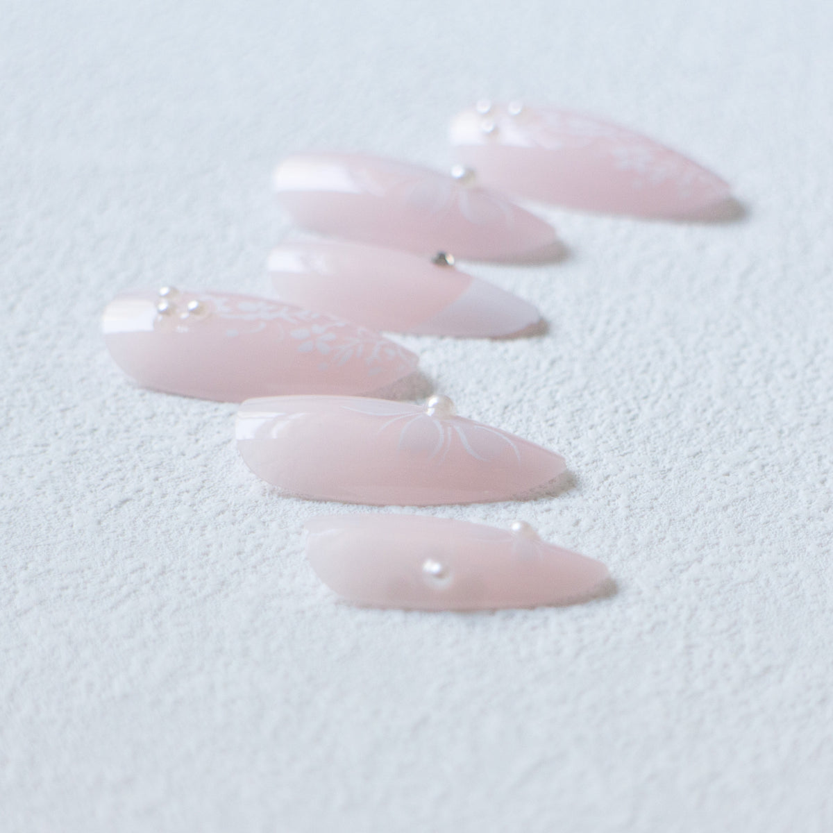 Elegantes Blumen-Nagelkunst-Set  1790958105