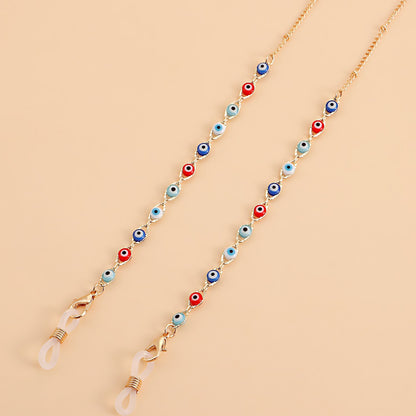 Stilvolle Sonnenbrille mit dekorativer Kette Brehn