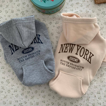 Kleiner Hund Baumwollfleece Hoodie mit Grafik New York Queens Druck