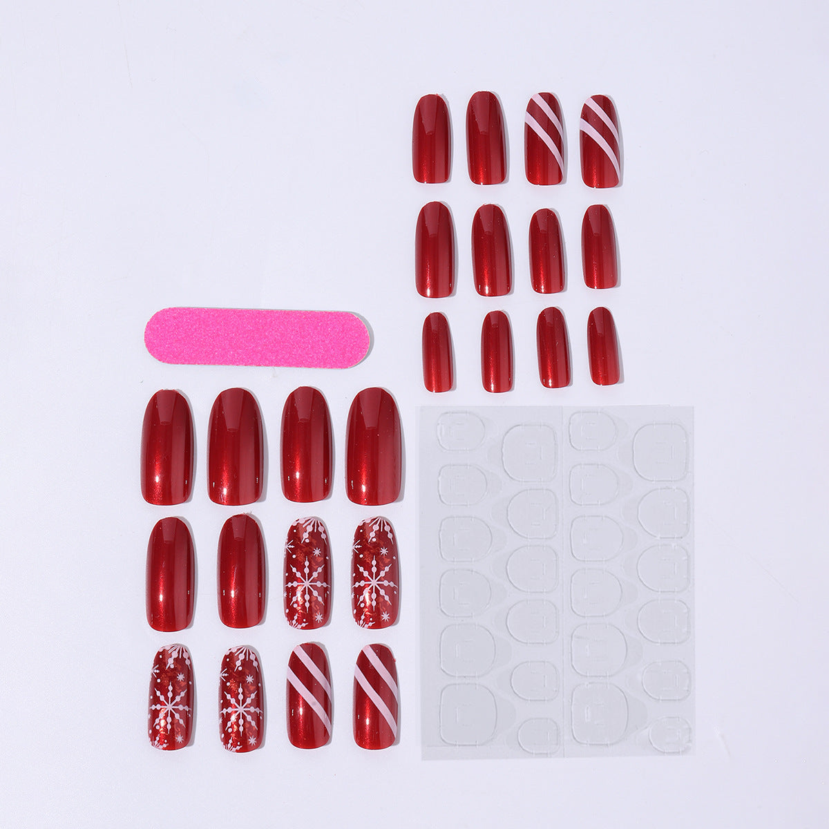 Kreatives Kunstnagelset mit winterlichen Motiven und glamourösem Glitzer Brehn