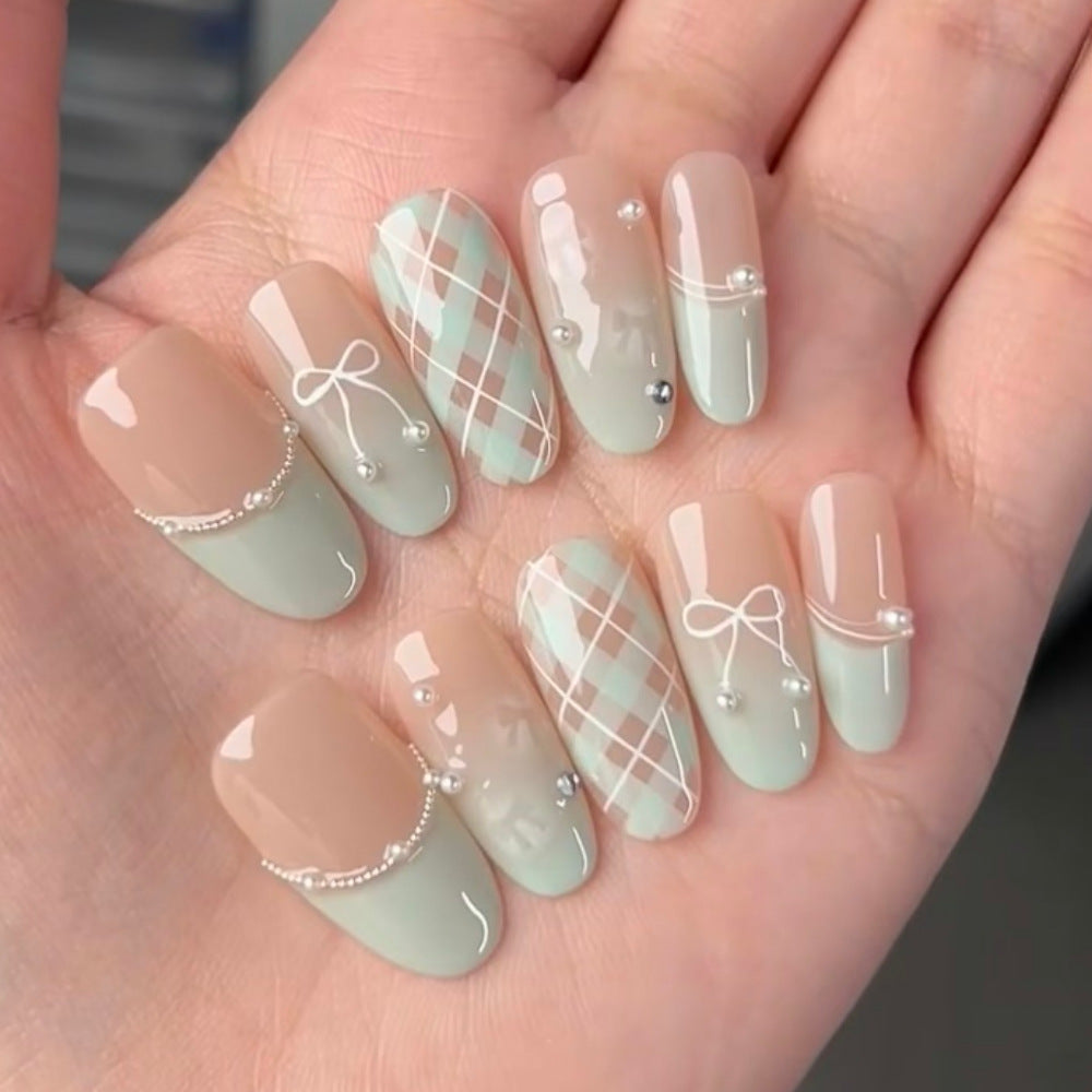 Künstlerisches florales detailliertes Press-On-Nagelset Brehn