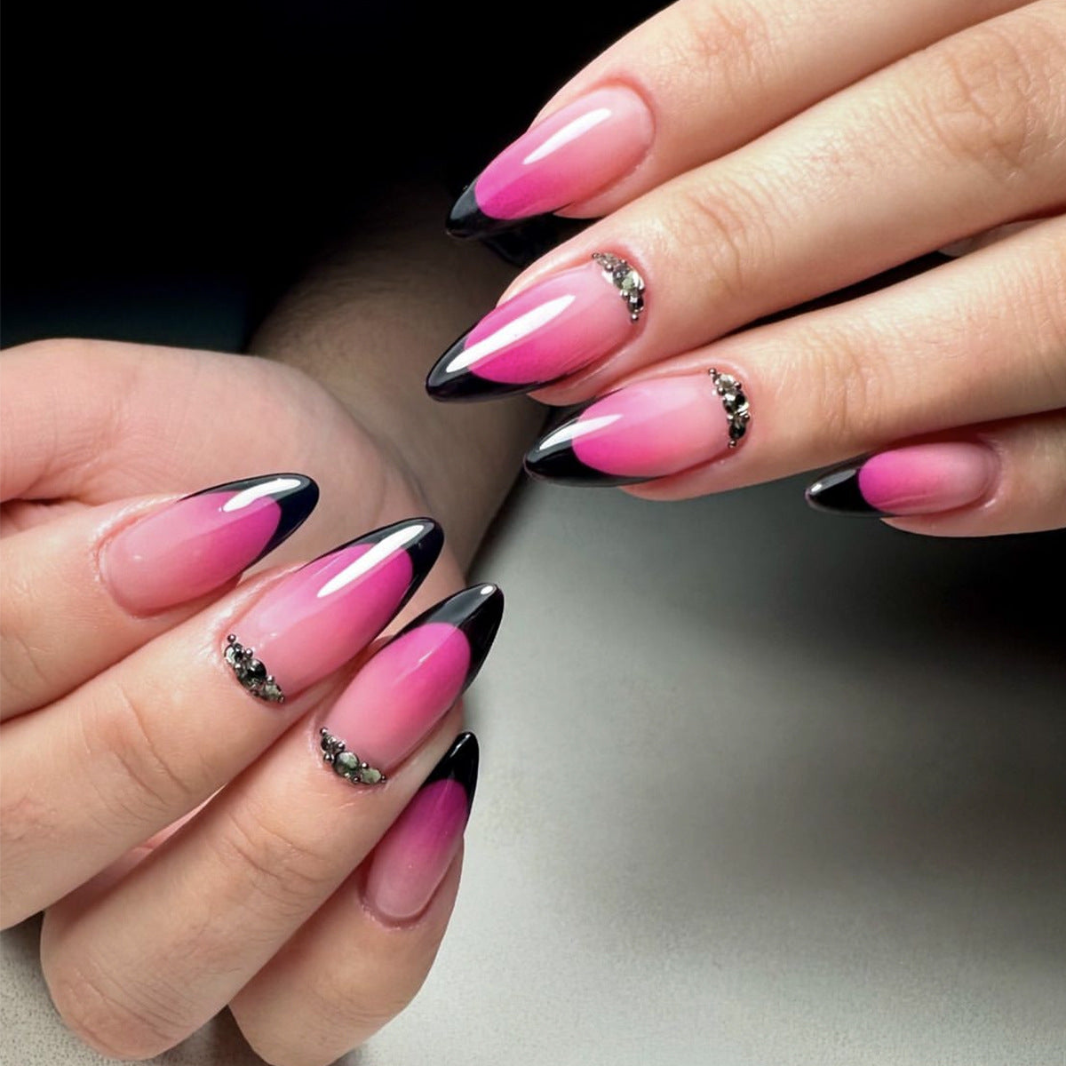 Ornate Ombré Stiletto Nagelkunst Brehn