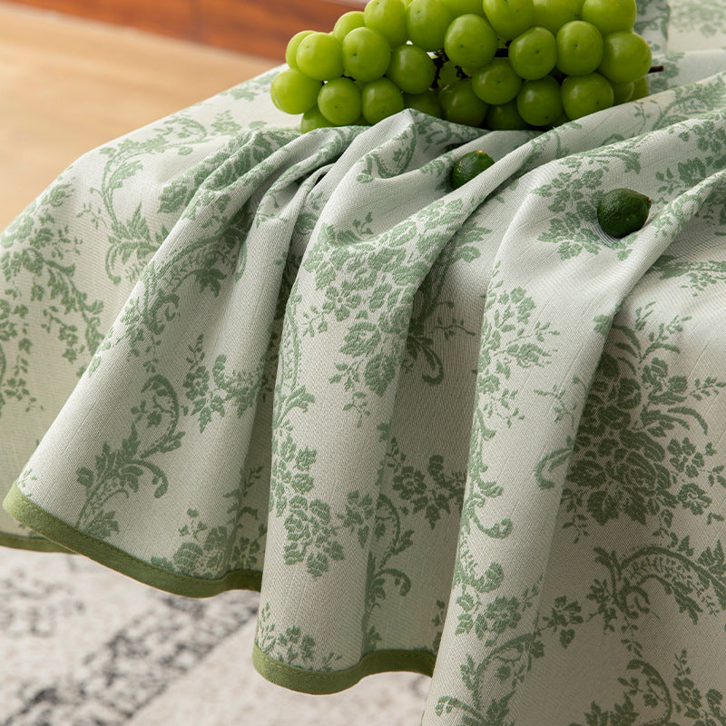 Rechteckige jacquard-gewebte Tischdecke mit floraler Damast-Optik und verstärkter Saumkante Brehn