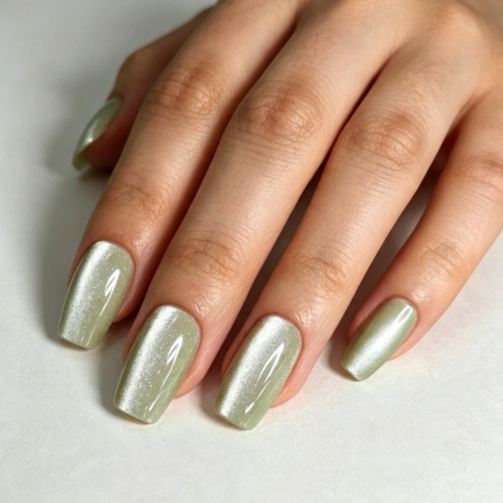 Glänzende Ombre-Nagelspitzen Brehn