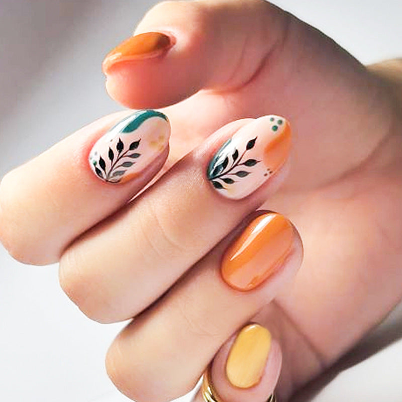 Künstlerische Nagelwickel Brehn