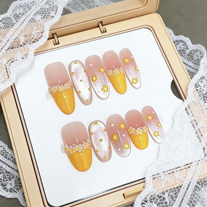Künstlerisches Blumendesign-Press-On-Nagelset Brehn
