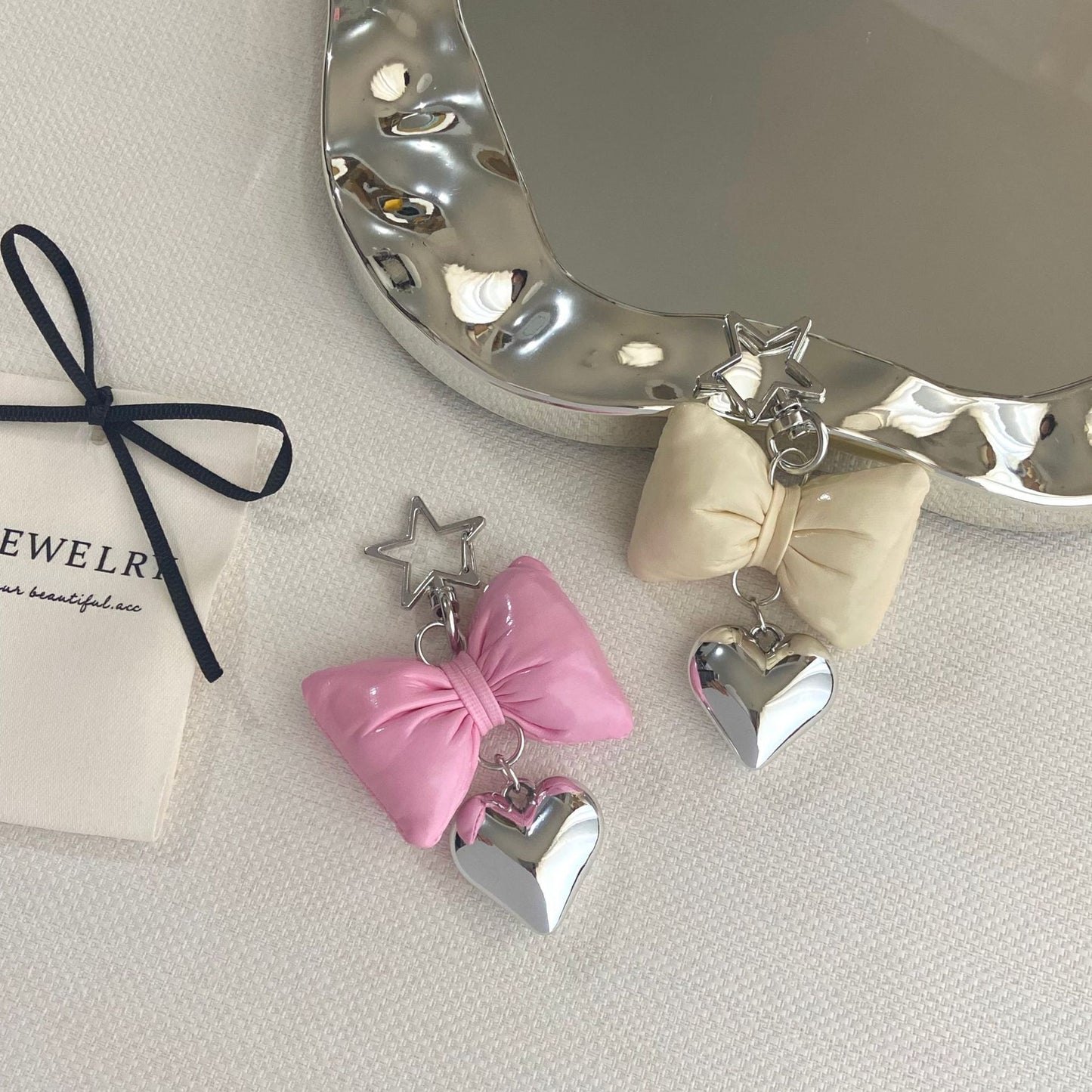 Bow-förmiger Charm Schlüsselanhänger Brehn