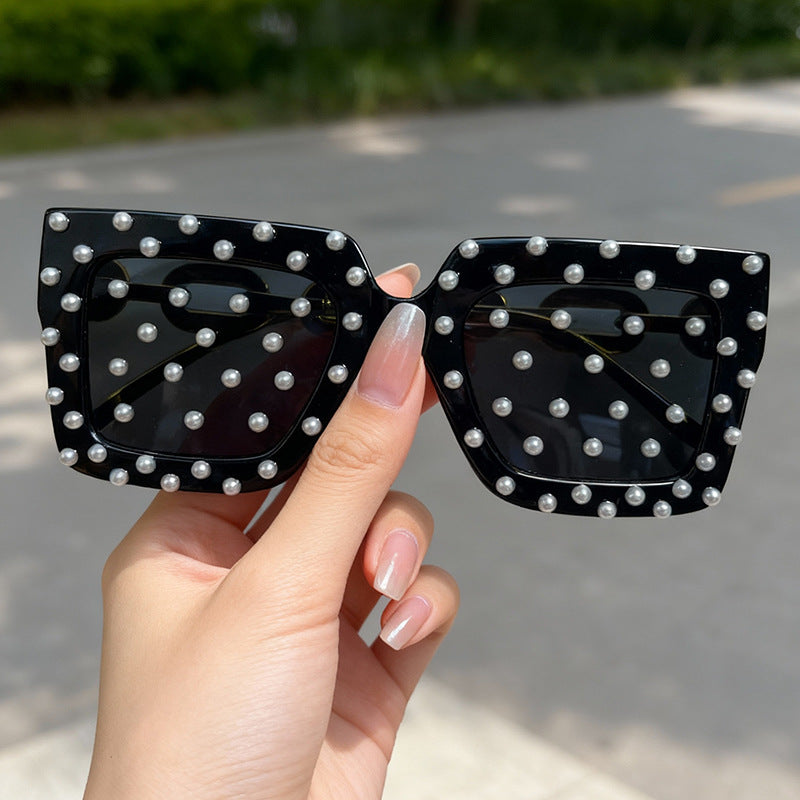Dekorative perlenbesetzte Katzenaugen-Sonnenbrille Brehn