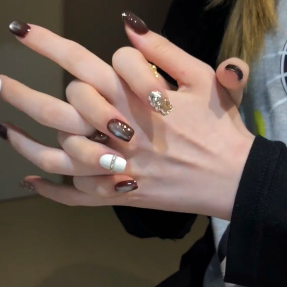 Kunstnägel mit Elegantem Glitzermuster Brehn