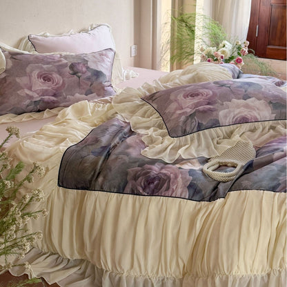Romantische Bettwäschegarnitur aus Baumwollsatin-Mix mit Rosen-Aquarellprint und Volants