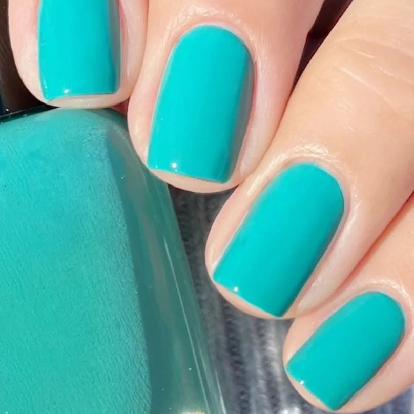 Glänzendes Press-On Nagelset mit elegantem Design Brehn