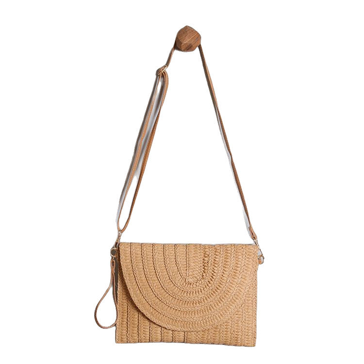 Handtasche Aus Hochwertigem Geflochtenem Bast mit Elegantem Klappenverschluss Brehn