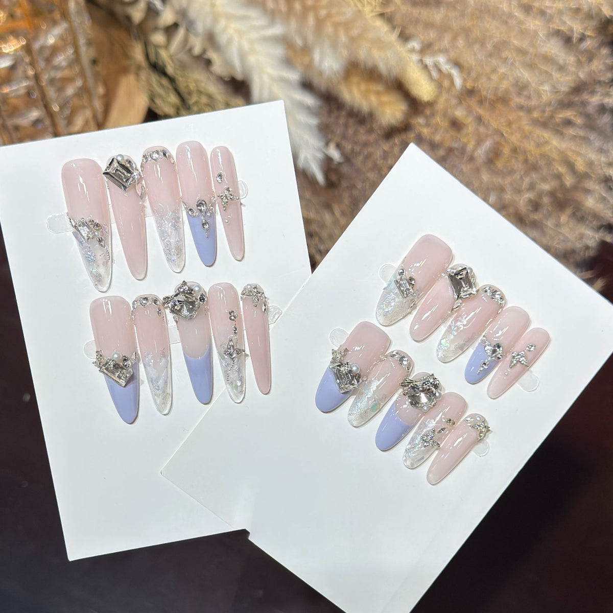Elegantes Stiletto Presse-Nagelkunst-Set mit Strass-Verzierungen Brehn