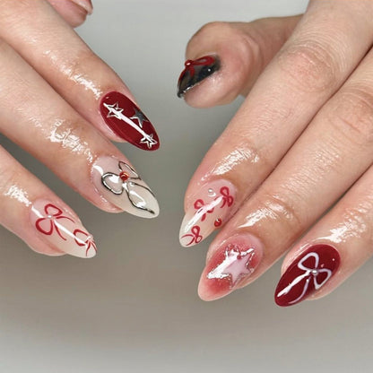 Kunstvolle Nagelverlängerungen mit festlichem Design Brehn