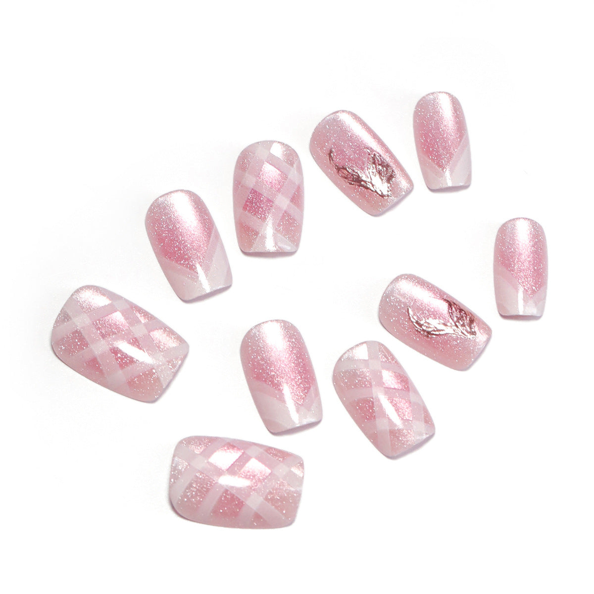 Nagelkunstset mit glamourösem Glitzer- und Schrägdesign Brehn