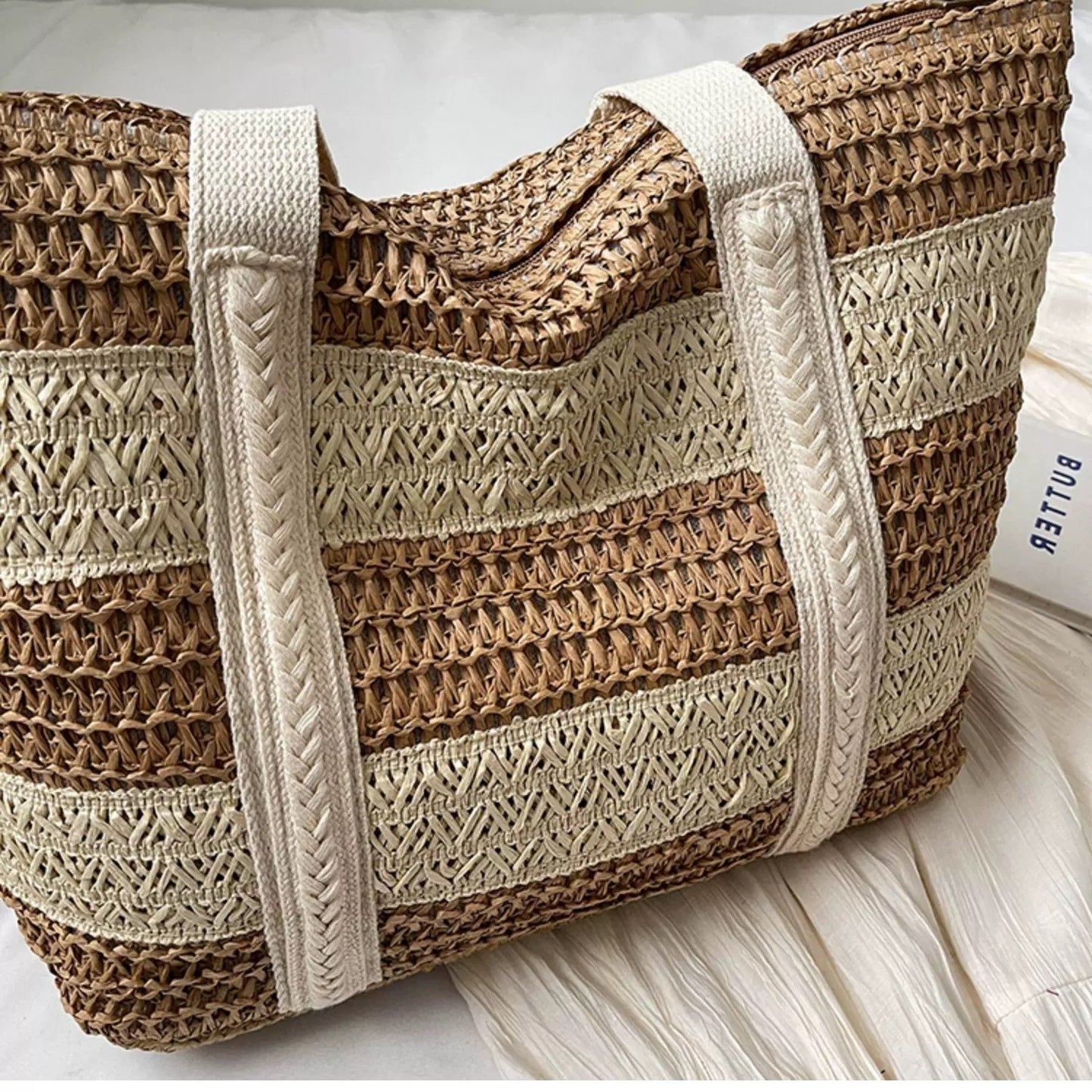 Geräumige Handtasche Aus Geflochtenem Naturmaterial Brehn