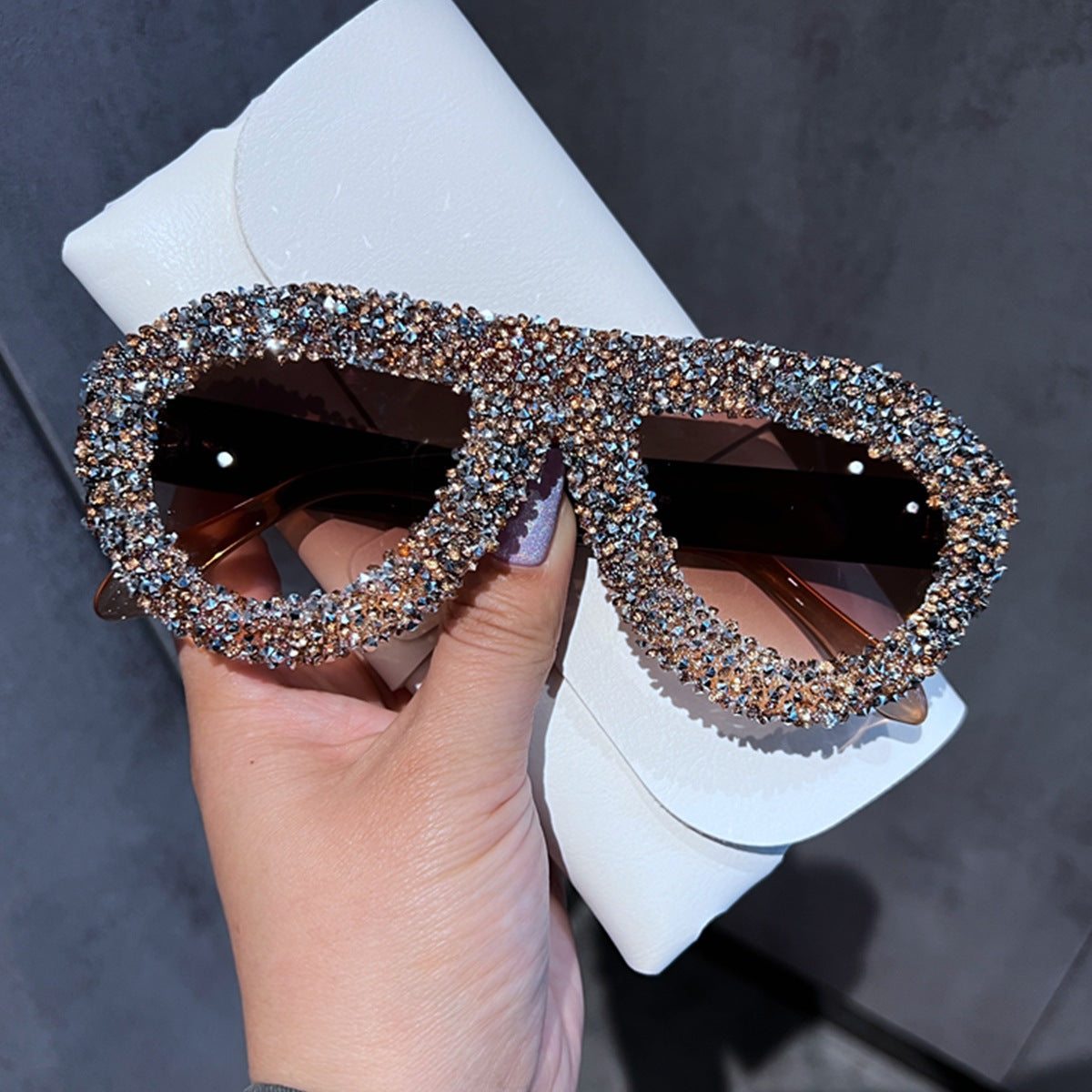 Damen Sonnenbrille mit extravagantem Kristallbesatz Brehn